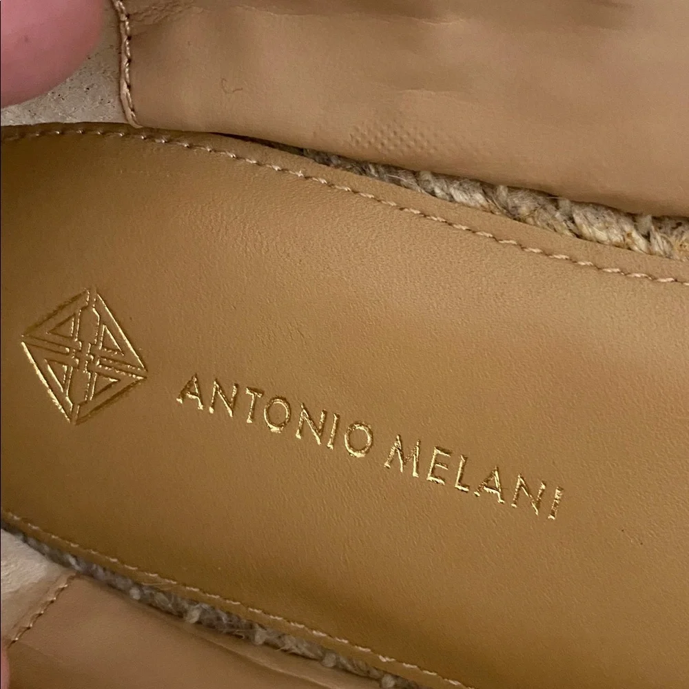 ANTONIO MELANI nwot beautiful